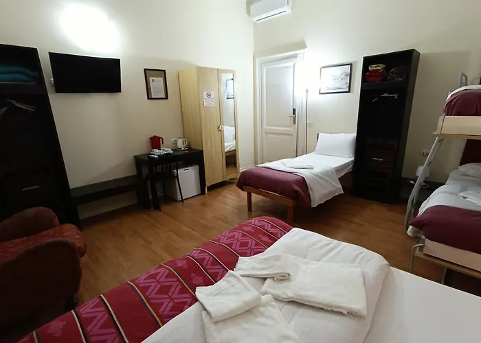 Quo Vadis 2 Oda ve Kahvaltı 4*